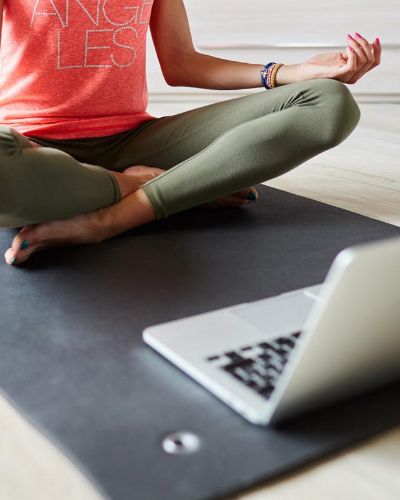 yoga en ligne Karen St-Laurent
